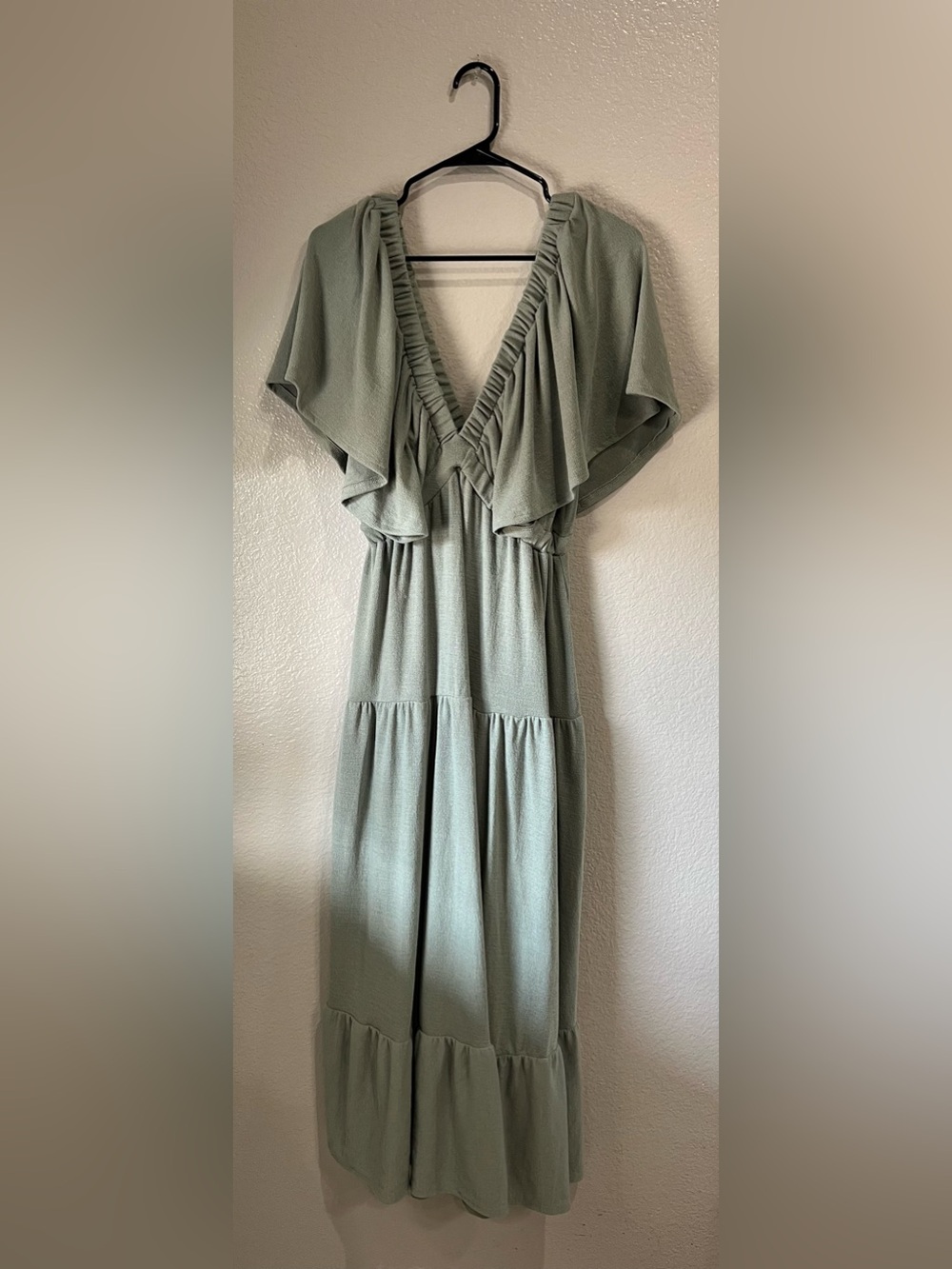 Mindy Mae's Market Sage Green Ruffle V-Neck Tiered Maxi Dress Sz M Boho